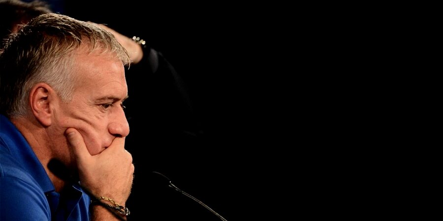 Deschamps pensif en conférence de presse