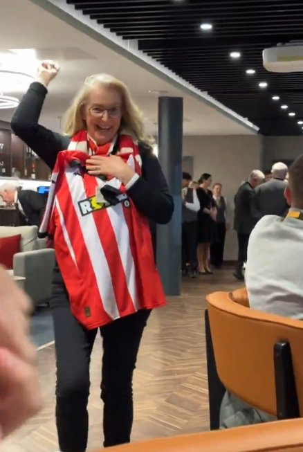 Southampton fan's mother wins award for predicting 0-5 defeat