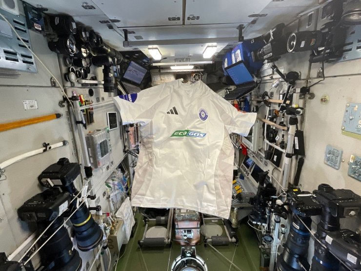 Un club de la Premier League rusa envió su uniforme de partido al espacio