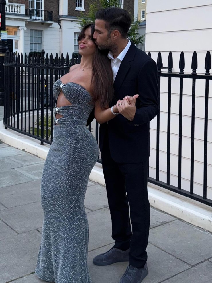 Fabregas congratulated his wife on her 50th birthday, Holand found lobsters. How the players spent this week