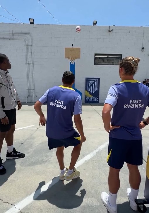 Griezmann et Coca ont participé au défi organisé par l'entraîneur de la NBA