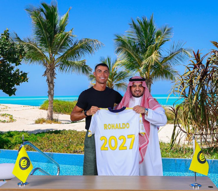 Al-Nasr a prolongé un contrat avec Ronaldo