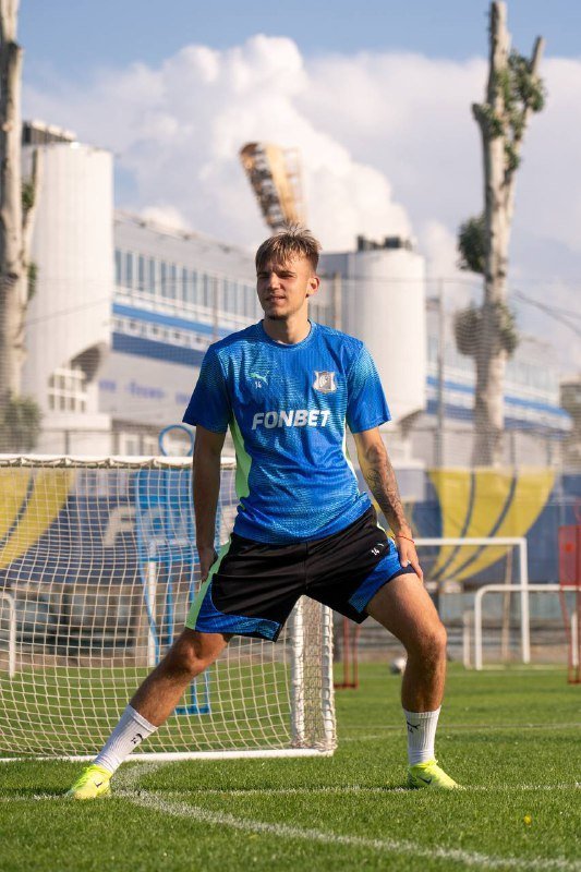 Rostov a signé un contrat de 5 ans avec l'élève de Zenit