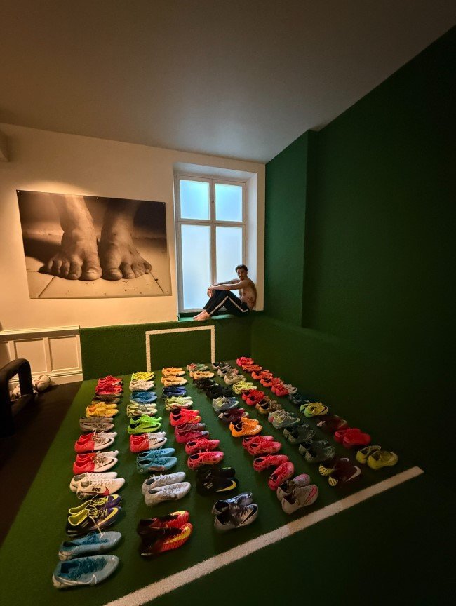 Zlatan Ibragimovich a montré sa collection de bottes