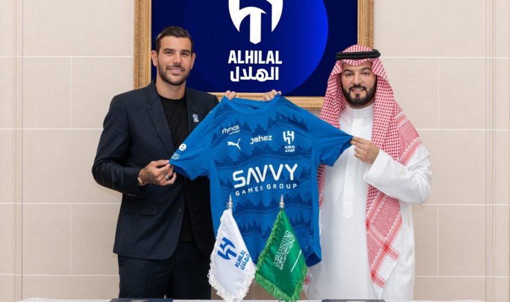 Al-Khilyal a annoncé le transfert du défenseur de Milan Theo Ernandes