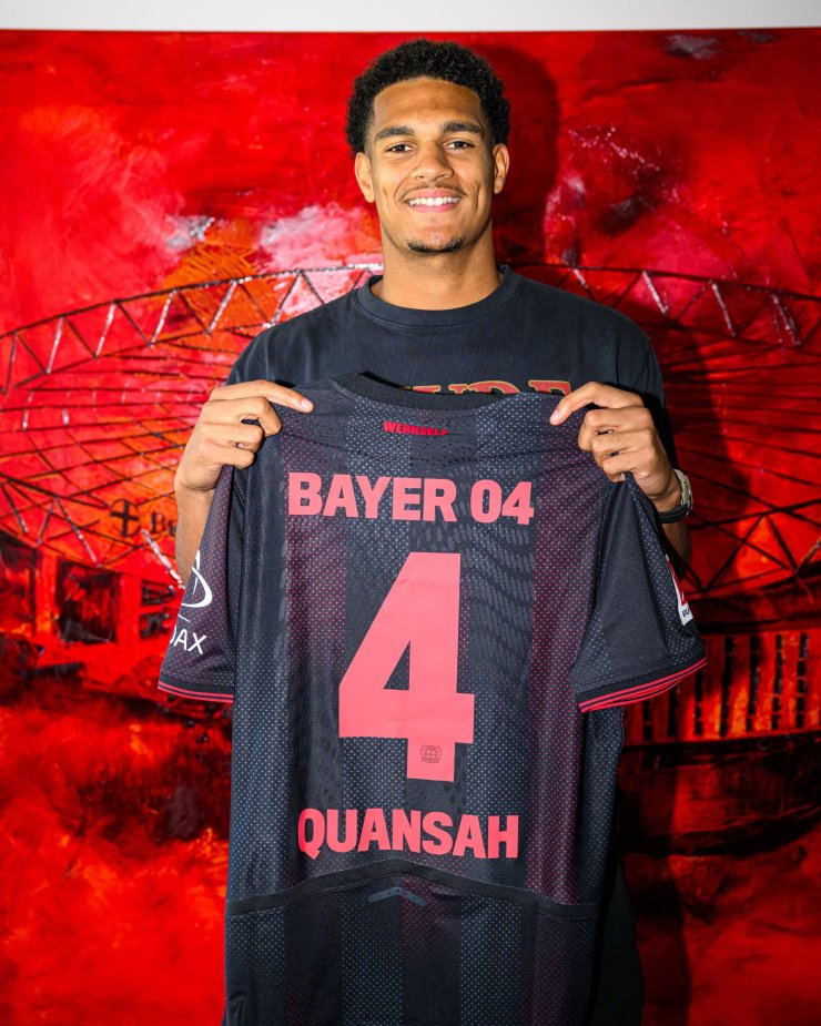 "Bayer" a annoncé le transfert du défenseur "Liverpool"
