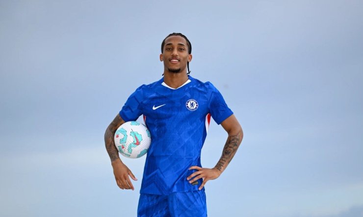 Chelsea a annoncé le transfert de l'attaquant de Brighton Joao Pedro