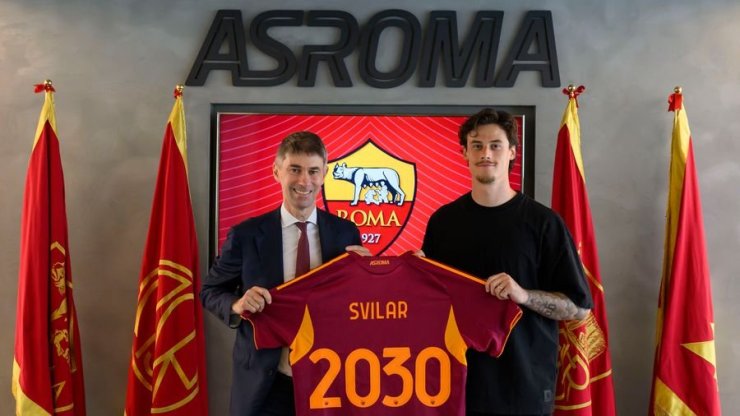 Roma a prolongé le contrat avec le gardien de but Schilar jusqu'en 2030