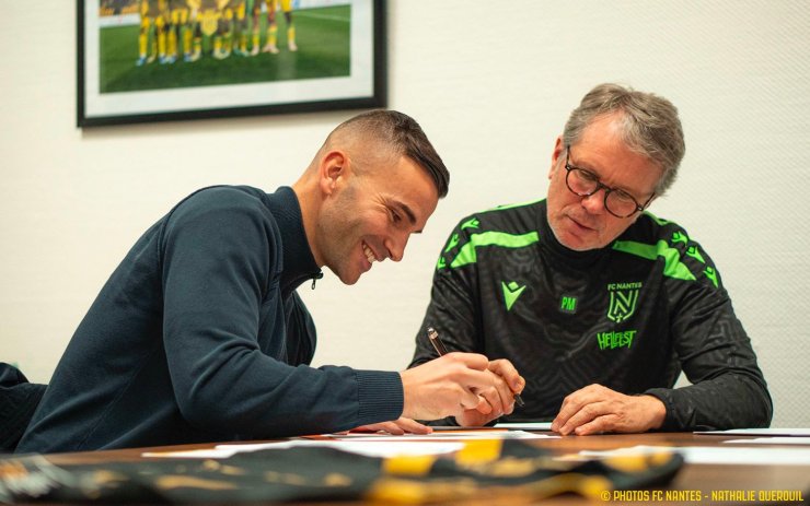 Le gardien lyonnais Anthony Lopes s'installe à Nantes