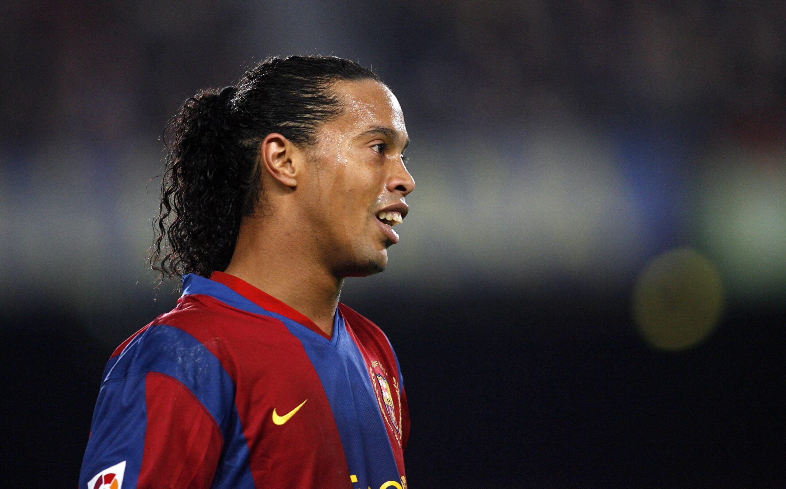 découvrez le monde fascinant des footballeurs extravagants, où le talent rencontre le style. explorez les personnalités uniques, les performances impressionnantes et les styles de vie qui font d'eux des icônes du football. plongez dans cet univers riche en émotions et en surprises.