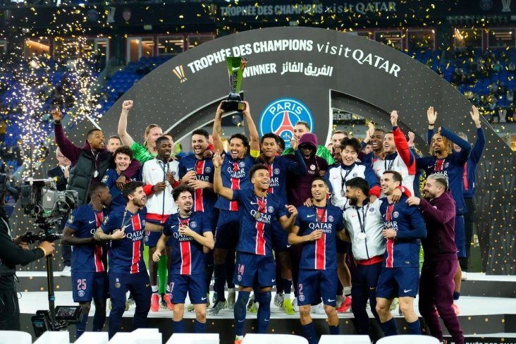 La Super Coupe de France est devenue le premier trophée de Safonov dans sa carrière
