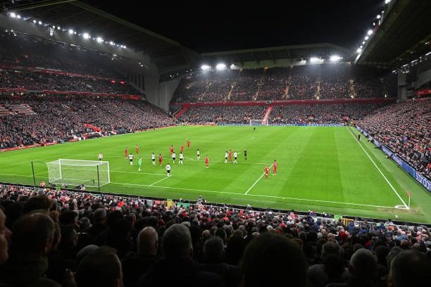La mafia et les hackers sont au travail, et des millions sont en jeu. Les supporters des clubs populaires victimes de la fièvre des tickets