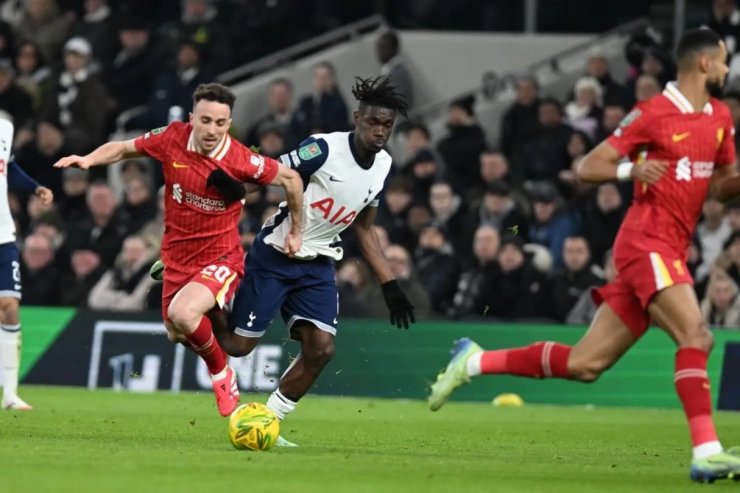 Liverpool a mis fin à sa séquence de plusieurs mois sans défaite. Une fois de plus, ils risquent de se retrouver sans trophées majeurs