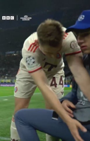 Bollebo est tombé de la chaise après la poussée du joueur de Bavière à la fin du match de la Ligue des champions