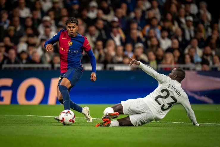 REAL - Barcelone