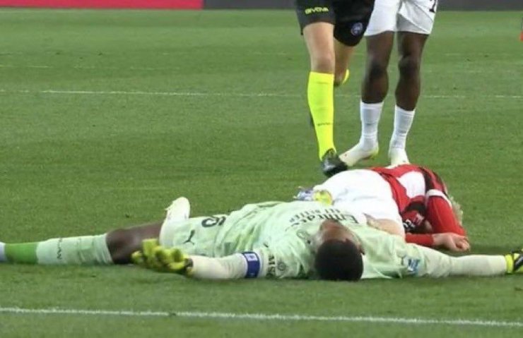 Menyan est entré en collision avec Jimenez et a perdu conscience lors du match de la série A
