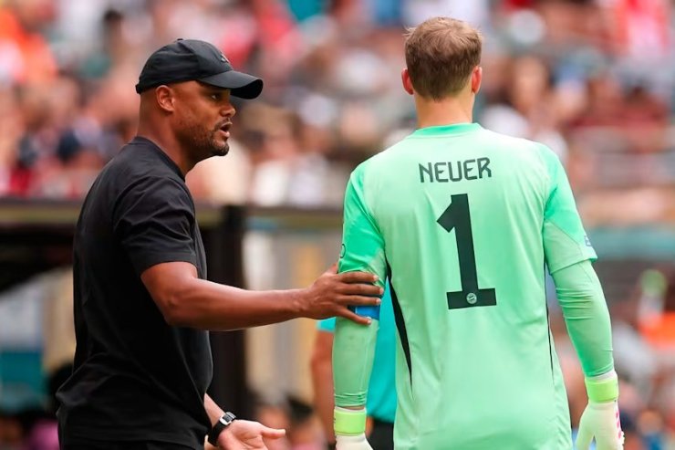 Vincent Company et Manuel Neuer
