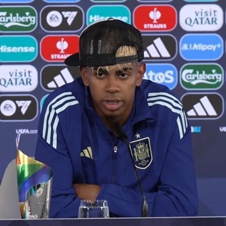 Guti a critiqué Lamin Yamal pour sa comparution lors d'une conférence de presse dans une casquette