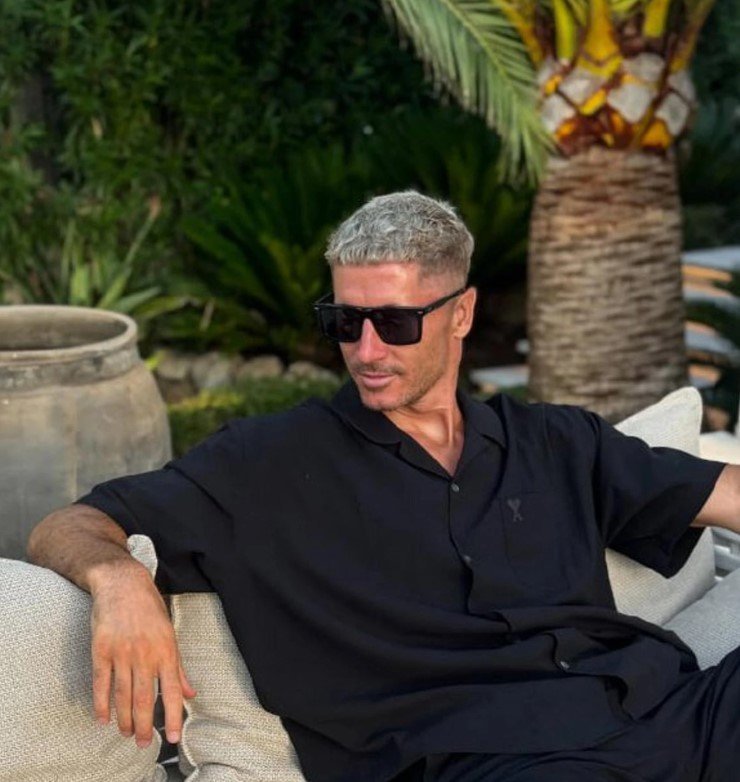 Robert Lewandowski peint les cheveux blancs