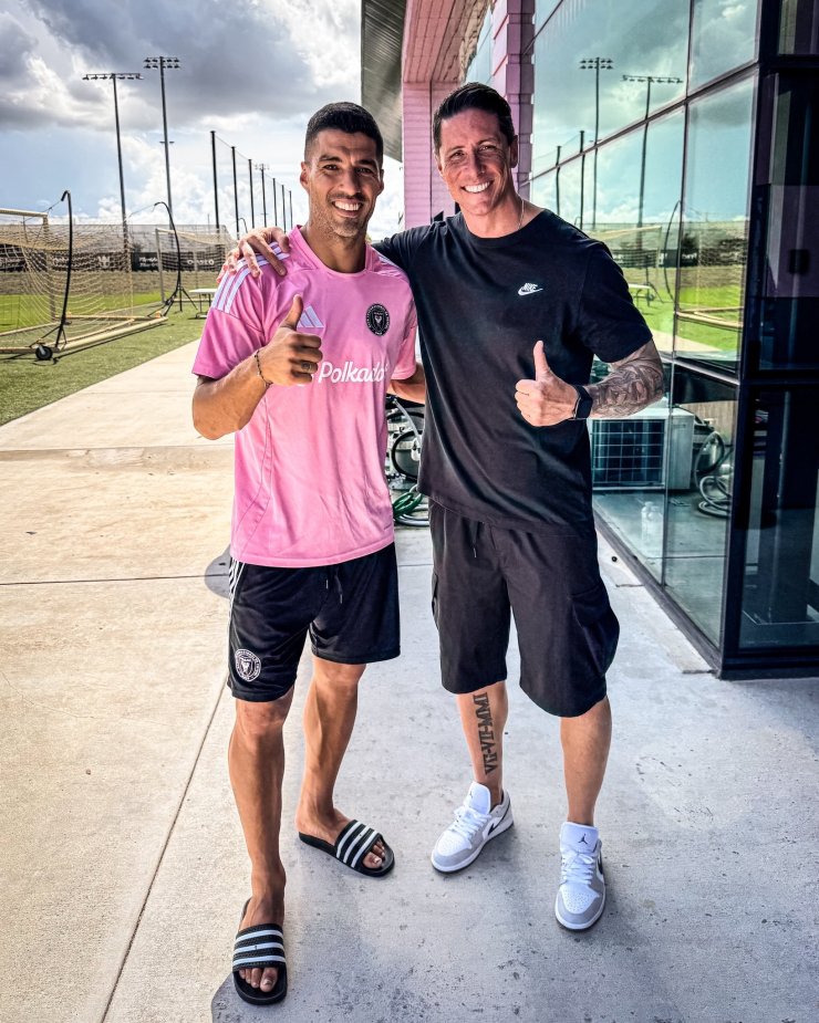 Torres a visité le centre de formation Inter Miami et a rencontré Suarez